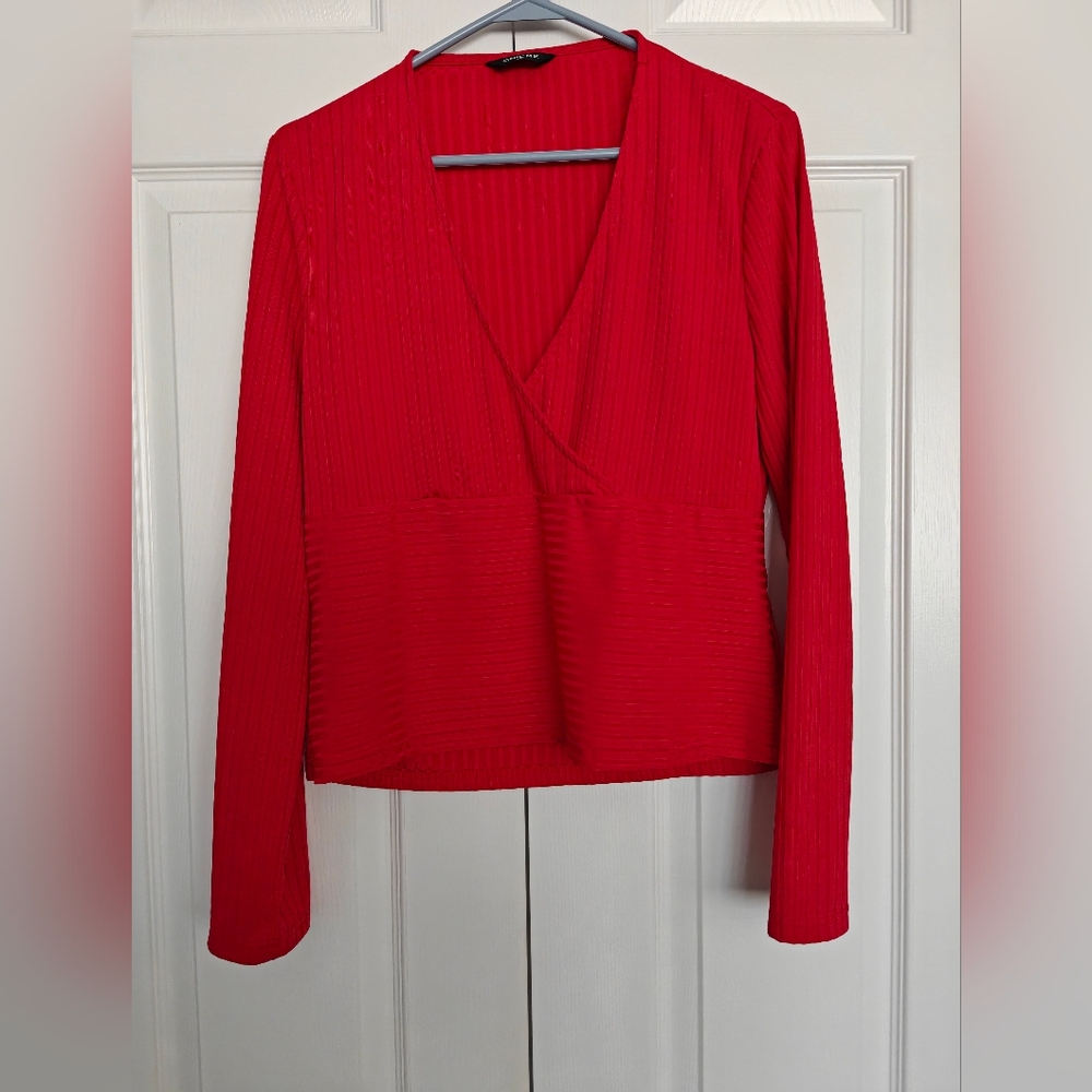 NWOT Vibrant Red Long Sleeve Top Size XXL, Never Worn